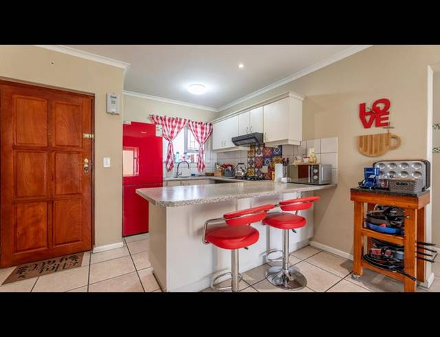 2 BEDROOM APARTMENT FOR SALE IN GLENLILLY